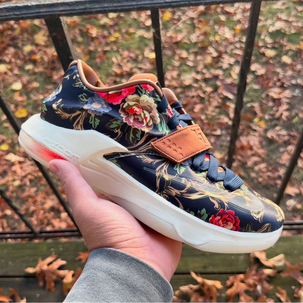 NIKE KD 7 VII NEW SIZE 7.5 FLORAL MIDNIGHT NAVY BLACK 726438 400